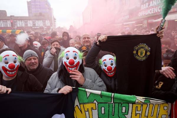 “英国已被移民殖民了”，曼联老板激怒斯塔默