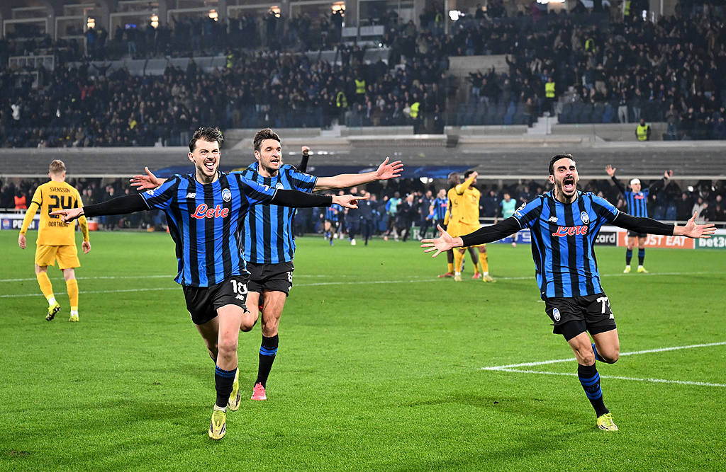 到底谁才是真蓝黑，这一天他们挺起意大利足球的脊梁